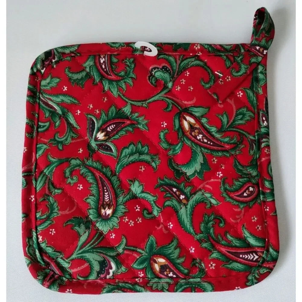 2 Charles Craft 14CT Quilted Potholders to Cross Stitch Patchwork Red Green NWT